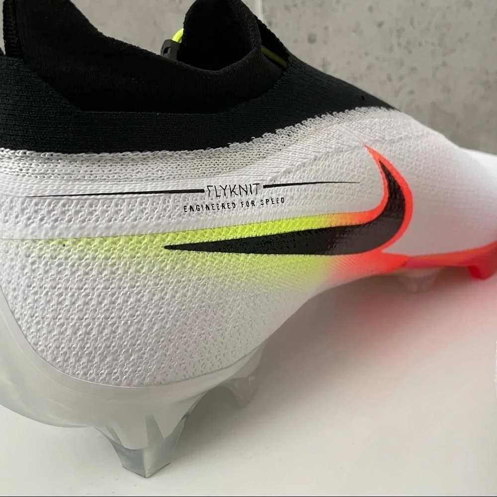 Nike Men’s Vapor Edge Elite 360 PRM Football Cleats Size 16